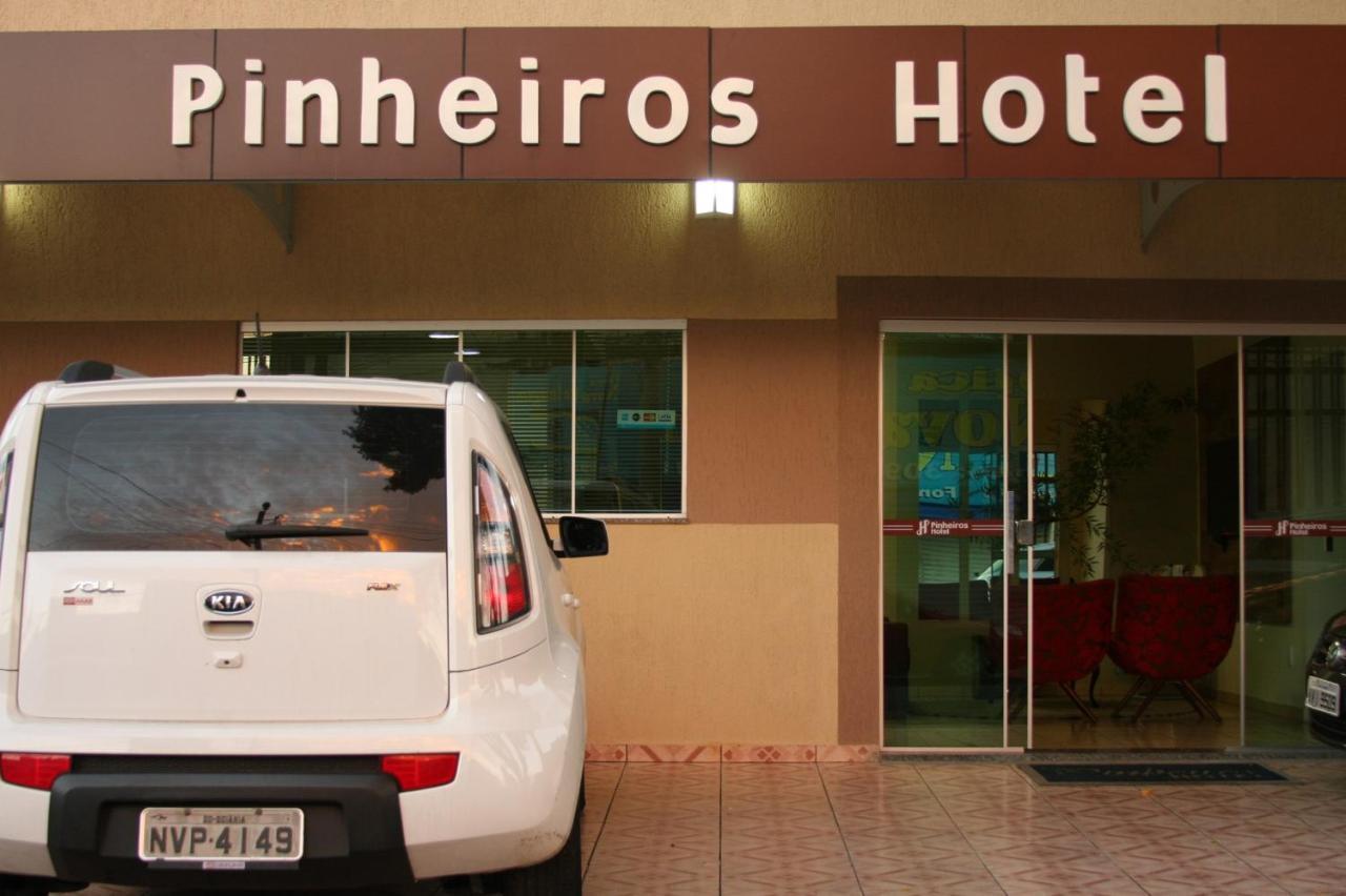Pinheiros Hotel ゴイアニア エクステリア 写真